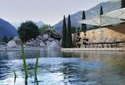 Unsere Hotel - beheizbarer Pool mit Bergsicht - gay wandern in Matrei-Osttirol